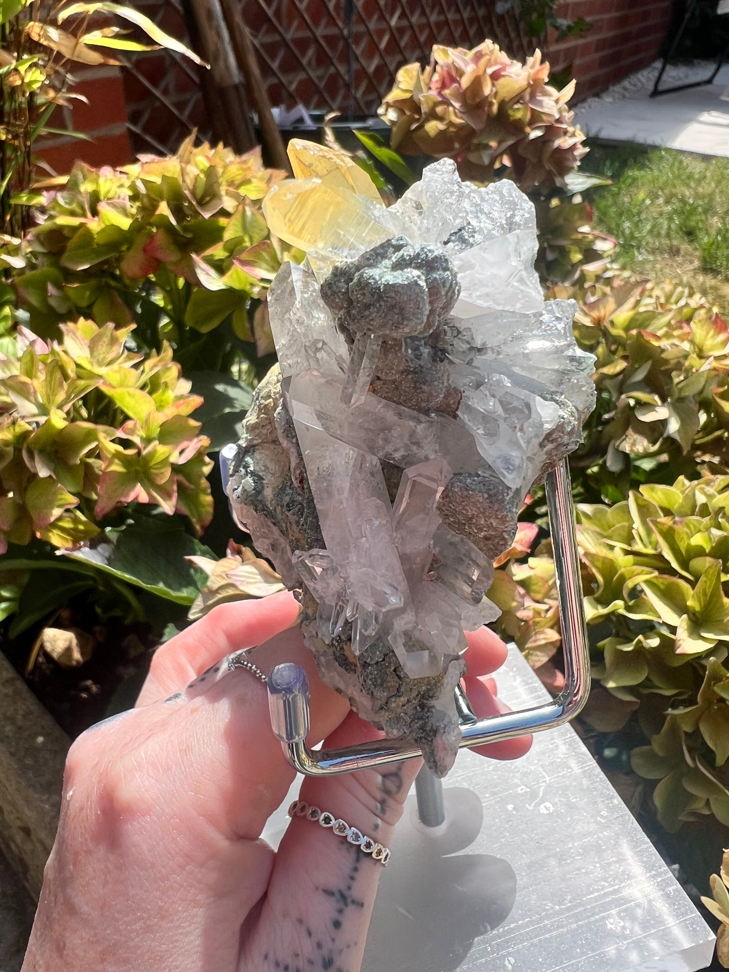 Chlorine quartz with mango quartz